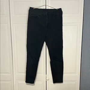 Celebrity Pink Black Skinny Jeans - Slim Fit